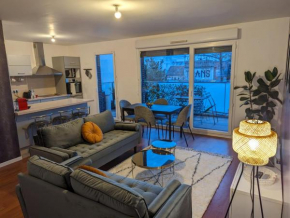 Appartement 80m2, terrasse sud, metro 7 direction Louvre à 8minutes, parking sous-sol, proche Paris-Bercy